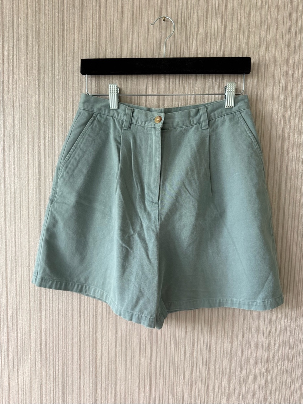 Lauren Ralph Lauren Sage Green High-Rise Pleated Shorts